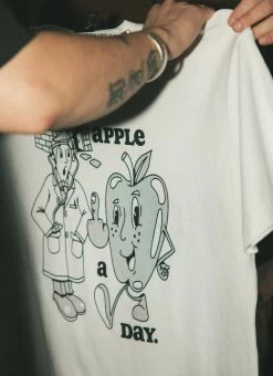 Apple A Day Oversized T Shirt | Percival X What Willy Cook | White 11 Apple A Day Oversized T Shirt | Percival X What Willy Cook | White -Urban Wear Shop 2 24783d0f 8db8 4a1b 9356 d3d07a058521