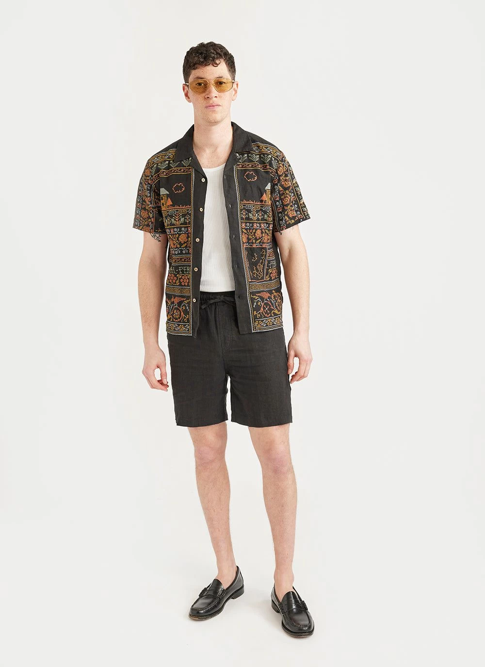 Linen Shorts | Black 4 Linen Shorts | Black - Image 2