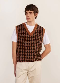 Houndstooth Knitted Vest | Percival X Ilaria | Espresso