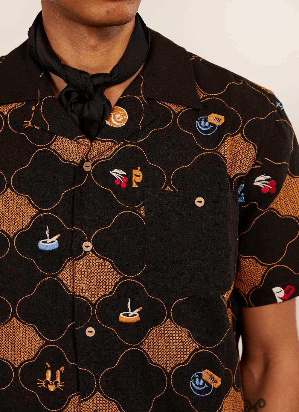 Tuck Shop Tapestry Cuban Shirt | Linen | Black 4 Tuck Shop Tapestry Cuban Shirt | Linen | Black - Image 2